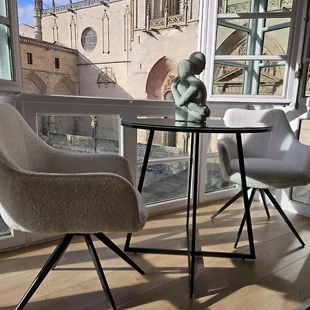 Abrazo A La Catedral By Unique * Burgo